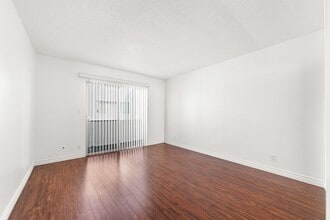 Interior Photo - Burton Almont