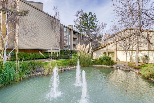 Foto del edificio - Beautifully Remodeled 3BR 2.5BA Townhouse in Great Community in Mountain View