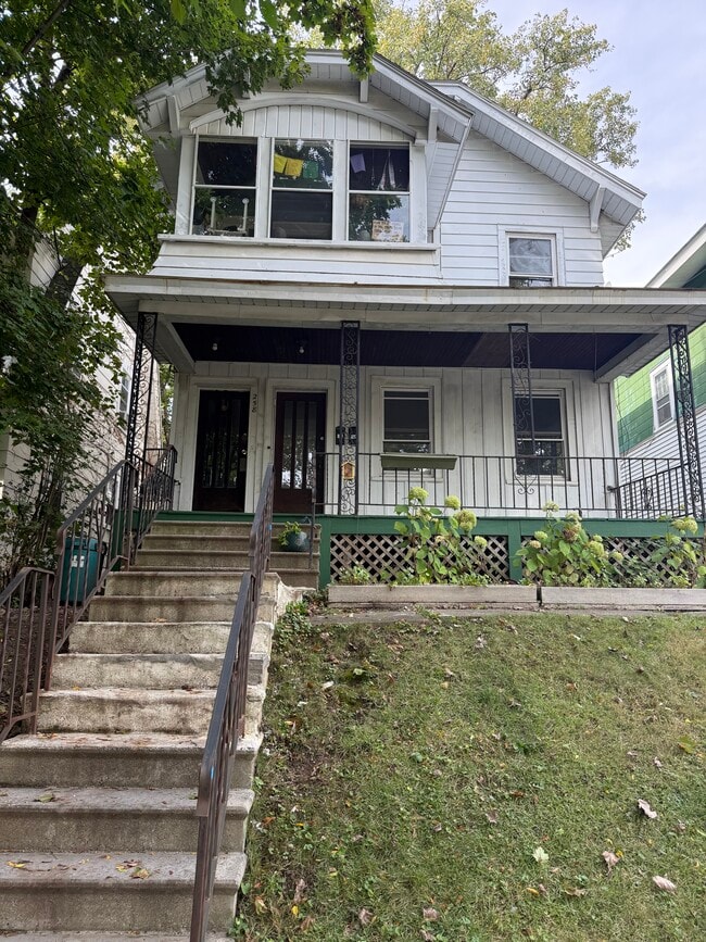 Building Photo - 258 S Allen St