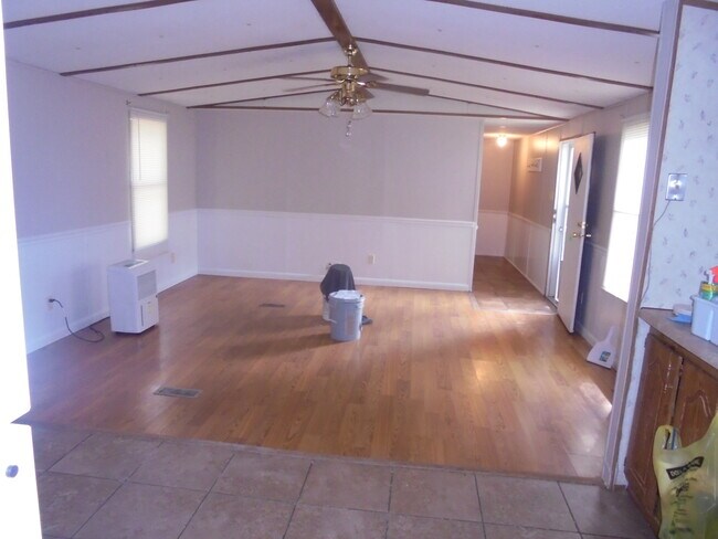 Building Photo - 134 Big Horn Dr