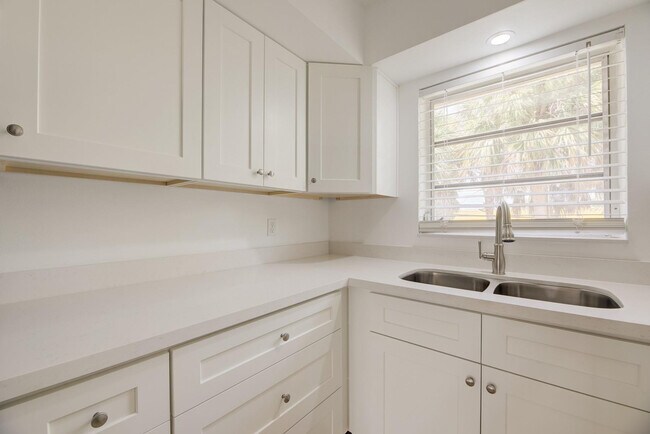 Foto del edificio - 1017 NW 30th Ct