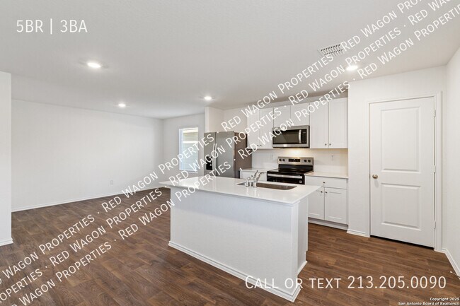 Building Photo - 5714 Bailey Downs