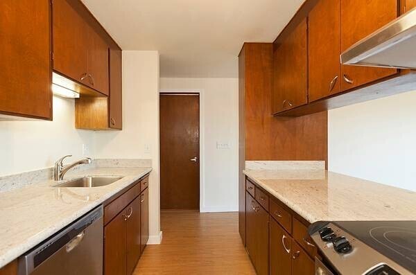 Primary Photo - Discover Vibrant Living: Spacious 2 bed, 1...