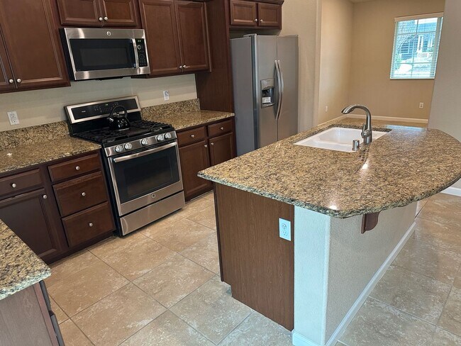 Foto del edificio - 2383 HARBOR ISLAND CT - 3 BEDROOM 2 BATH -...