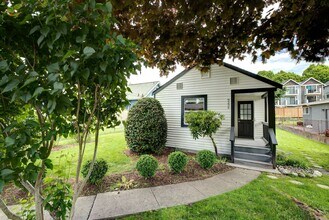 Building Photo - 9234 36th Ave SW