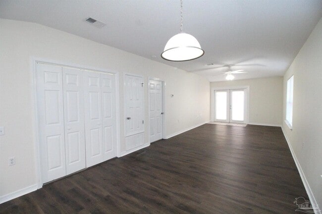 Building Photo - 2340 Shoal Creek Dr