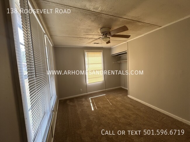 Building Photo - 138 Roosevelt Road | $695 | 2 beds, 1 full...