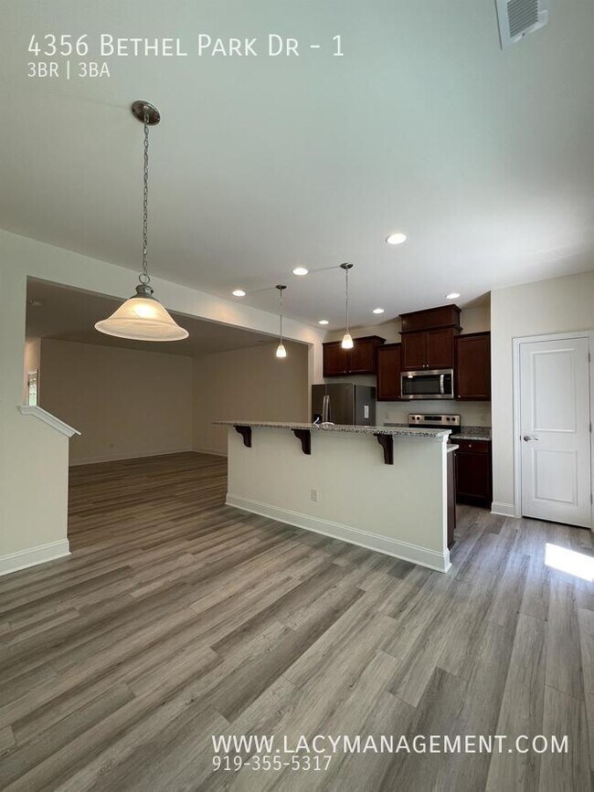 Foto del edificio - 4356 Bethel Park Dr