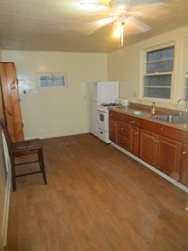 Building Photo - 7 Shoemakers Ln