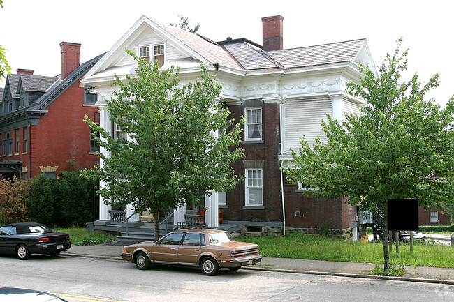 Building Photo - 2345 Perrysville Ave