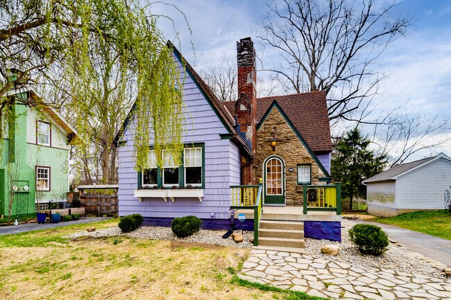 Foto del edificio - 5050 E Eastwood Cir