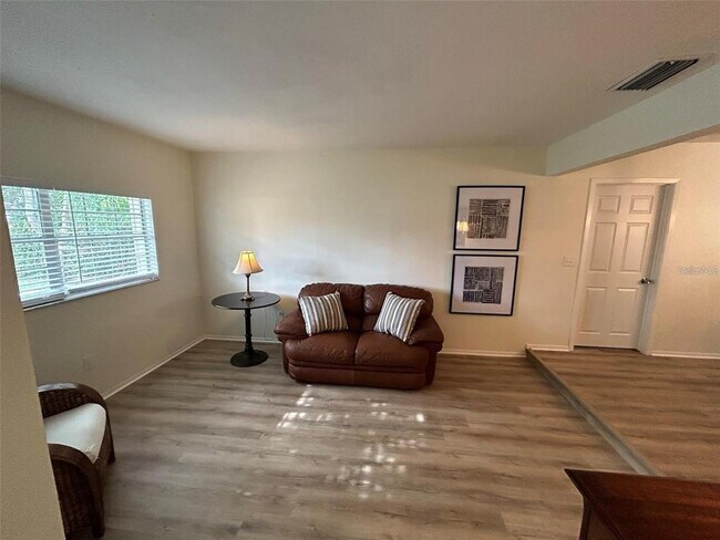 Foto del edificio - 6000 13th St N