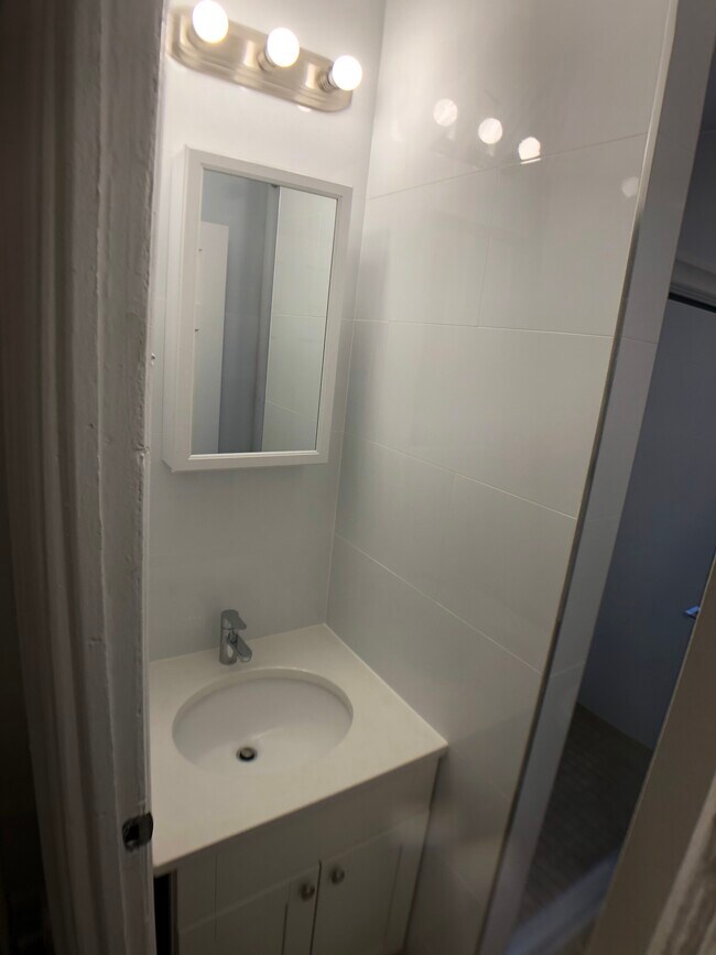 Foto del edificio - 3517 Crescent St