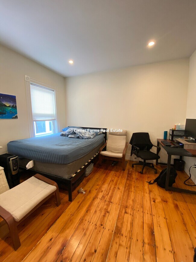 Foto del edificio - 330 Western Ave