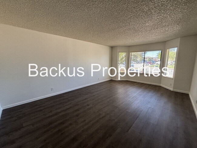 Foto del edificio - Wonderful Three bedroom Home in Greenfield