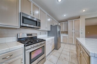 Building Photo - 857 Sumner Ranch Rd