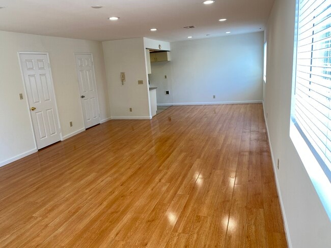 Living Room/Grand Room - 308 E Valencia Ave