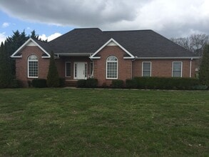 Building Photo - 90 Favre Cir