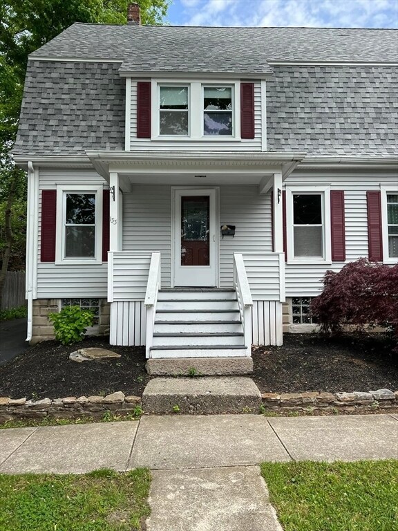 Primary Photo - 133 Green St