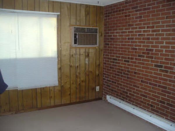 Building Photo - 215 Garfield St