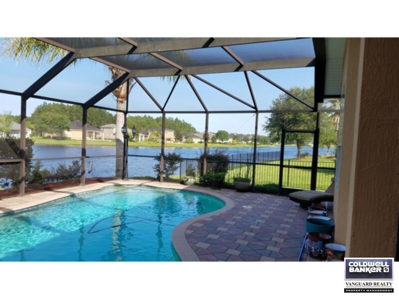 Foto del edificio - Pool Home overlooking a pond