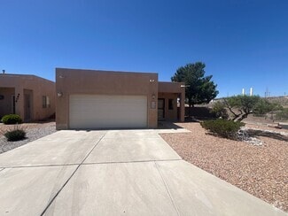 Building Photo - 4400 Desert Chicory Ct SE