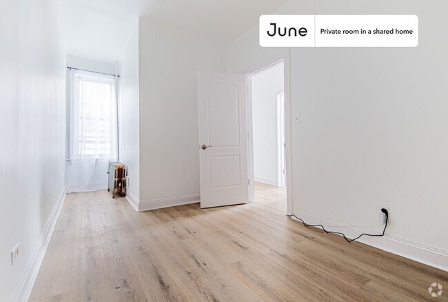 Building Photo - Private bedroom in 4 bed/1 bath Home