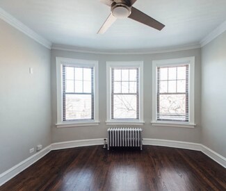 Building Photo - 4325 N Hermitage Ave
