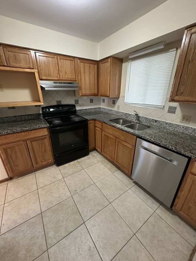 Foto del edificio - 3 Bedroom 2.5 Bathroom!