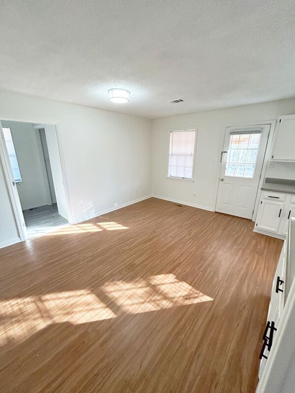 Building Photo - 148 Avalon Ave