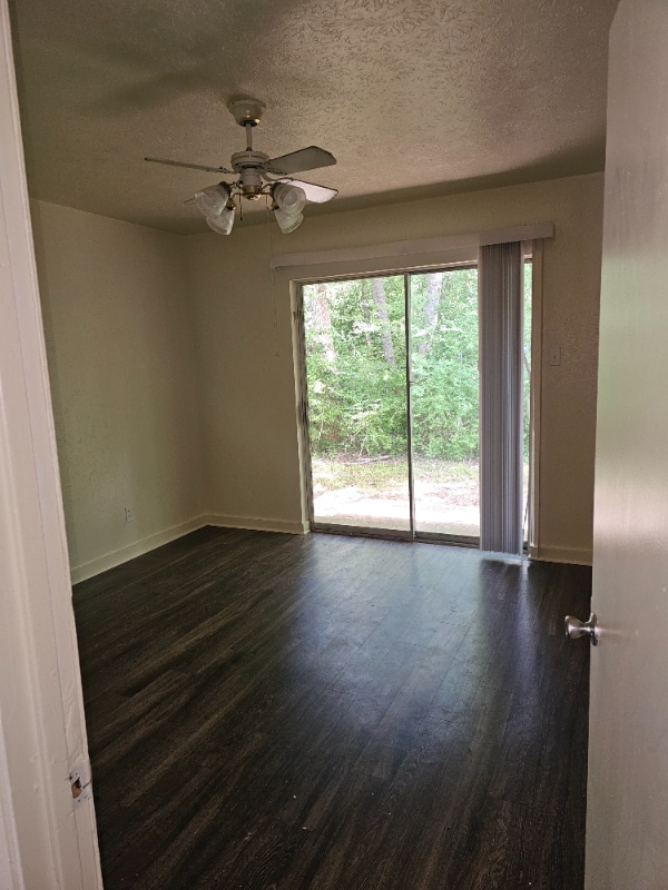 Building Photo - 2938 Bernice Dr