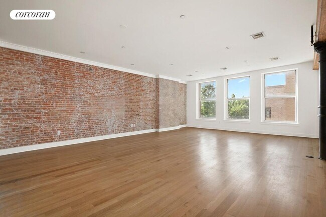 Foto del edificio - 481 Washington St