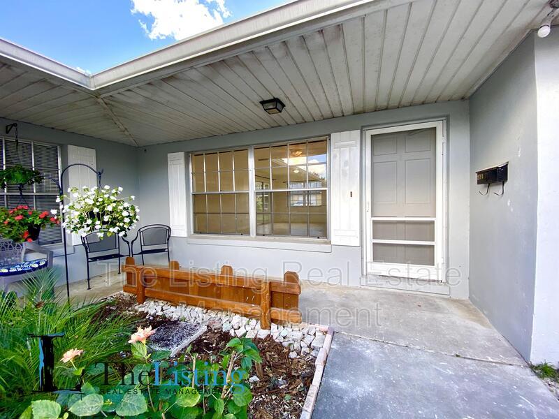 Primary Photo - 271 N Evans Cir