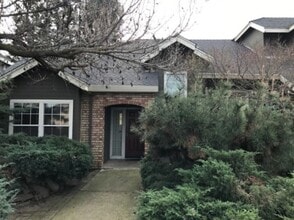 Building Photo - 2704 Snyder Ave