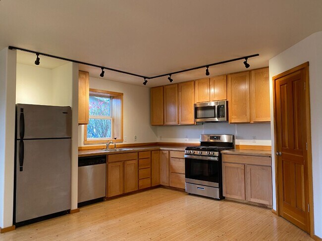 Foto del edificio - Close to Providence Hospital