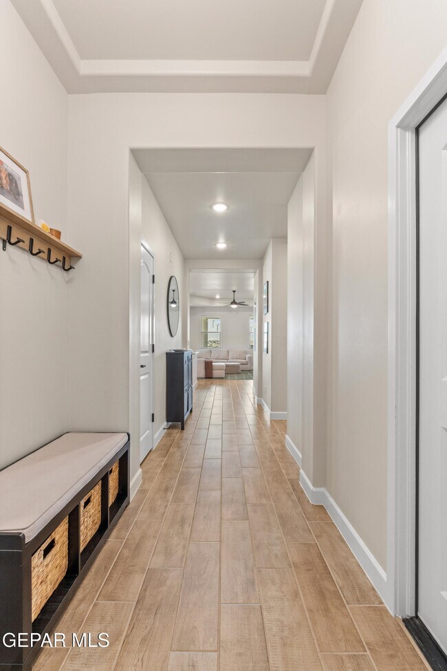 Building Photo - 828 Paseo Solar Dr