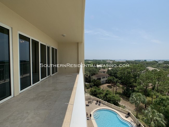 Foto del edificio - 13928 River Rd