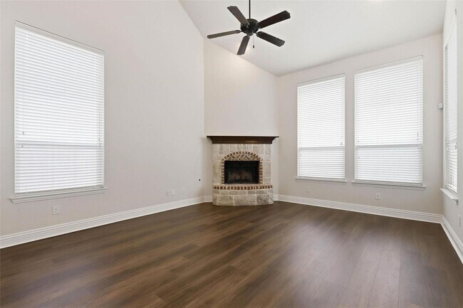Foto del edificio - Spacious 5-Bedroom Living in the Heart of Willow Ridge Estates $500 OFF First Month’s Rent – Move...