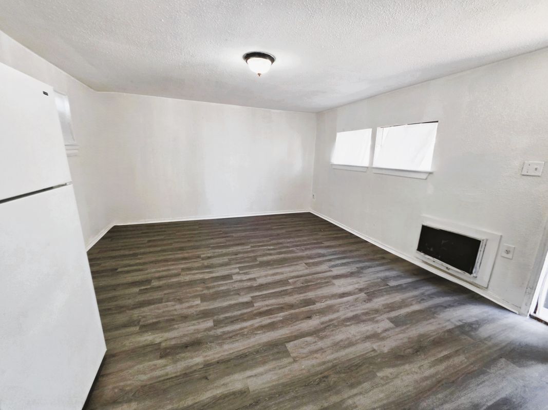 Building Photo - 7327 Harlow Dr