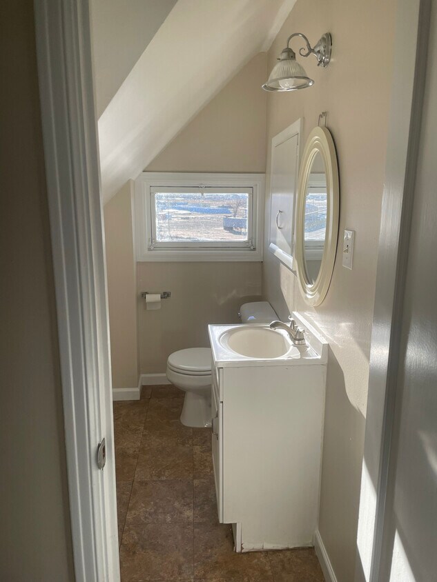 Available Now! Half month free!! House Rental in Rock Springs, WY