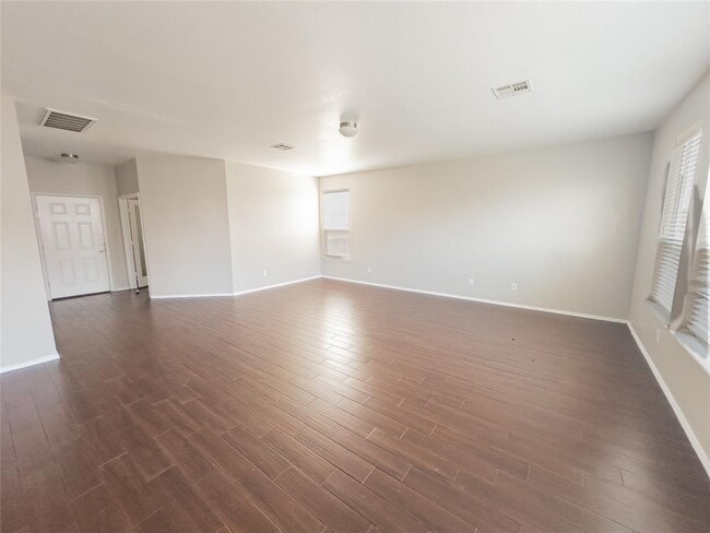 Building Photo - 9909 Fantail Ln