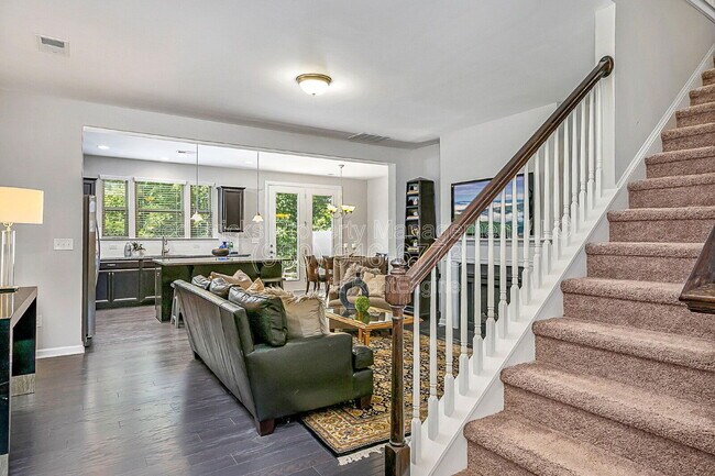 Foto del edificio - 9449 Glenburn Ln