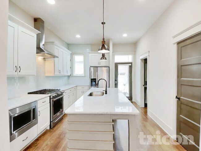 Foto del edificio - 6813 Charlotte Pike