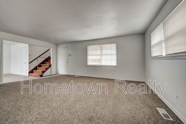 Foto del edificio - 821 NE 81st St