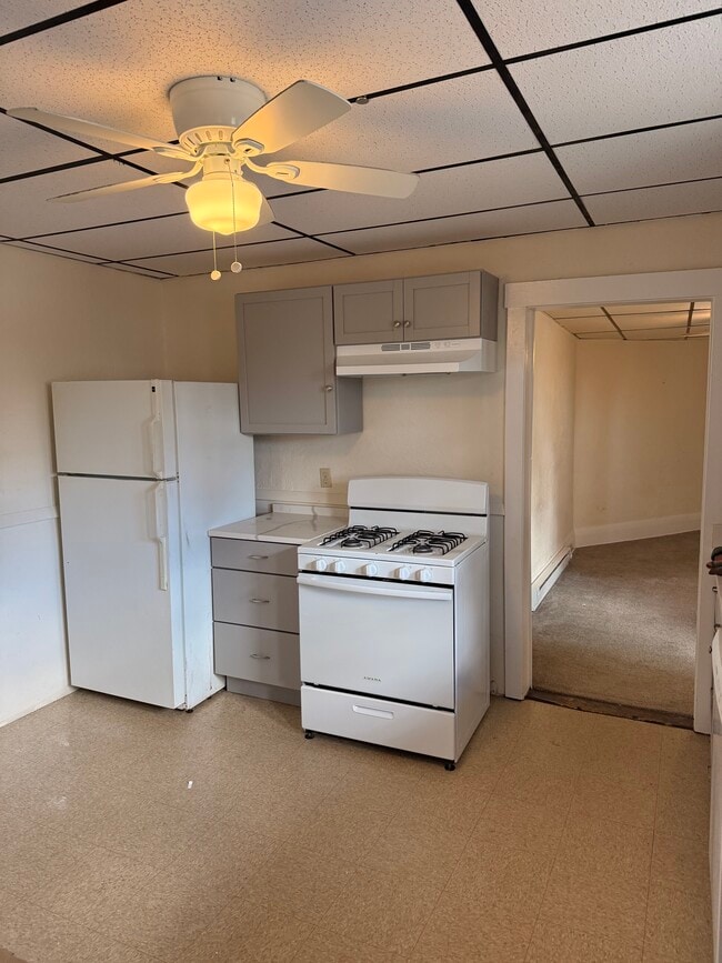 Building Photo - 84 Broad St