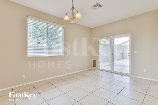 Foto del edificio - 11734 W Chase Ln