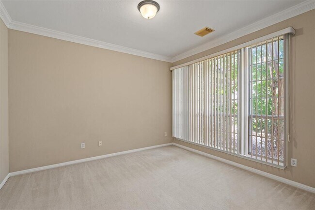 Foto del edificio - 9013 Sautelle Ln