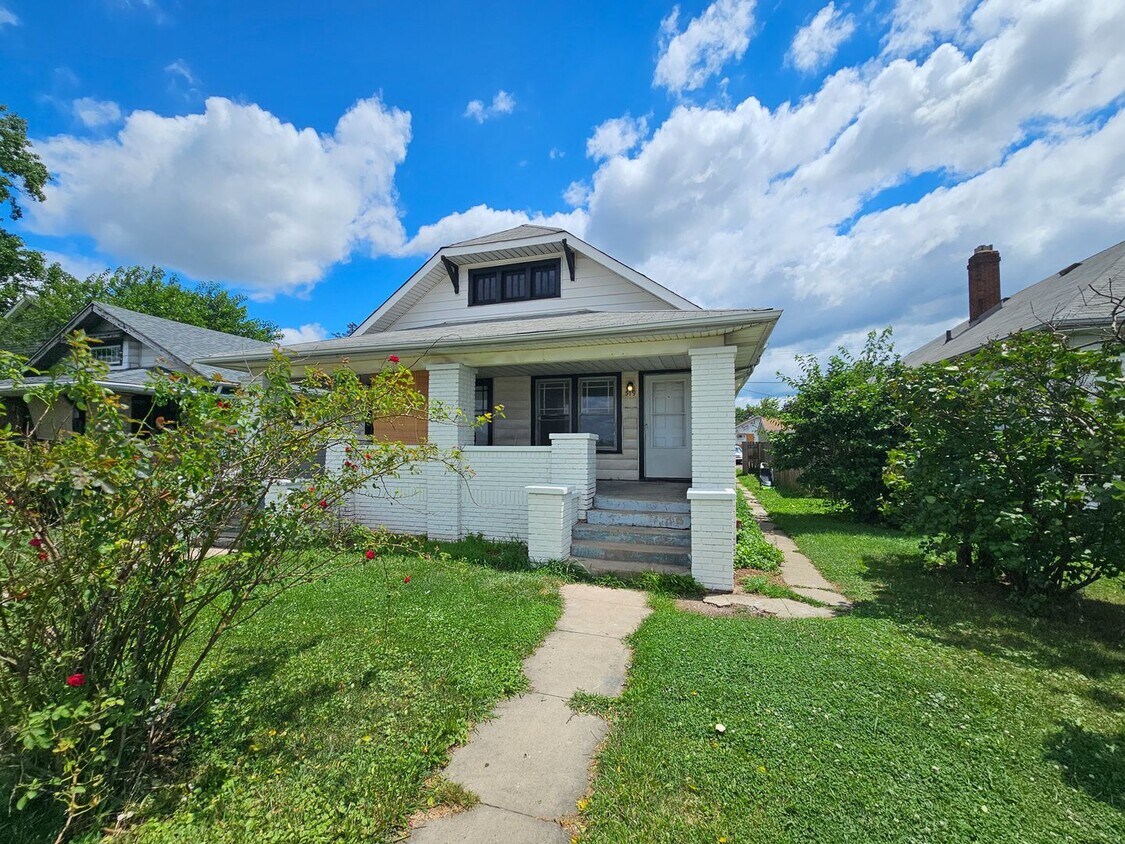 Foto principal - 519 - 521 N Sherman Drive