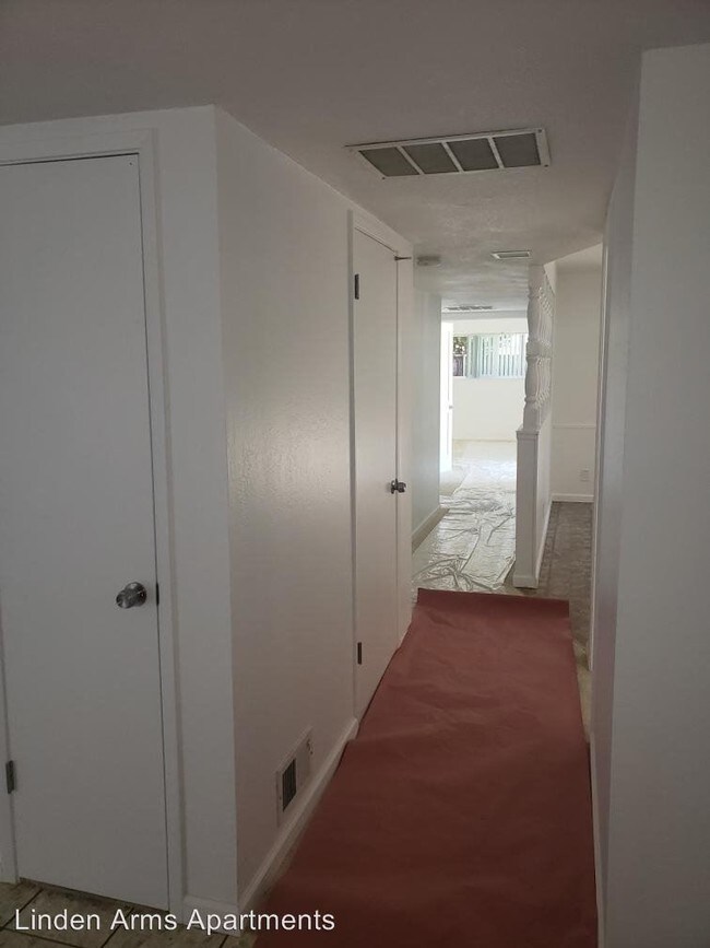 Building Photo - 3 br, 2 bath House - 559 Mozart Court