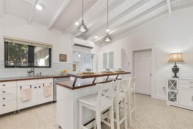 Foto del edificio - 7720 SW 59th Ct